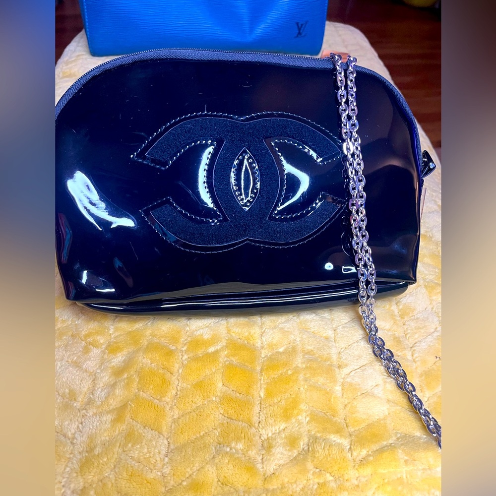 🕋▪️Authentic Chanel Black Leather Crossbody ▪️🕋